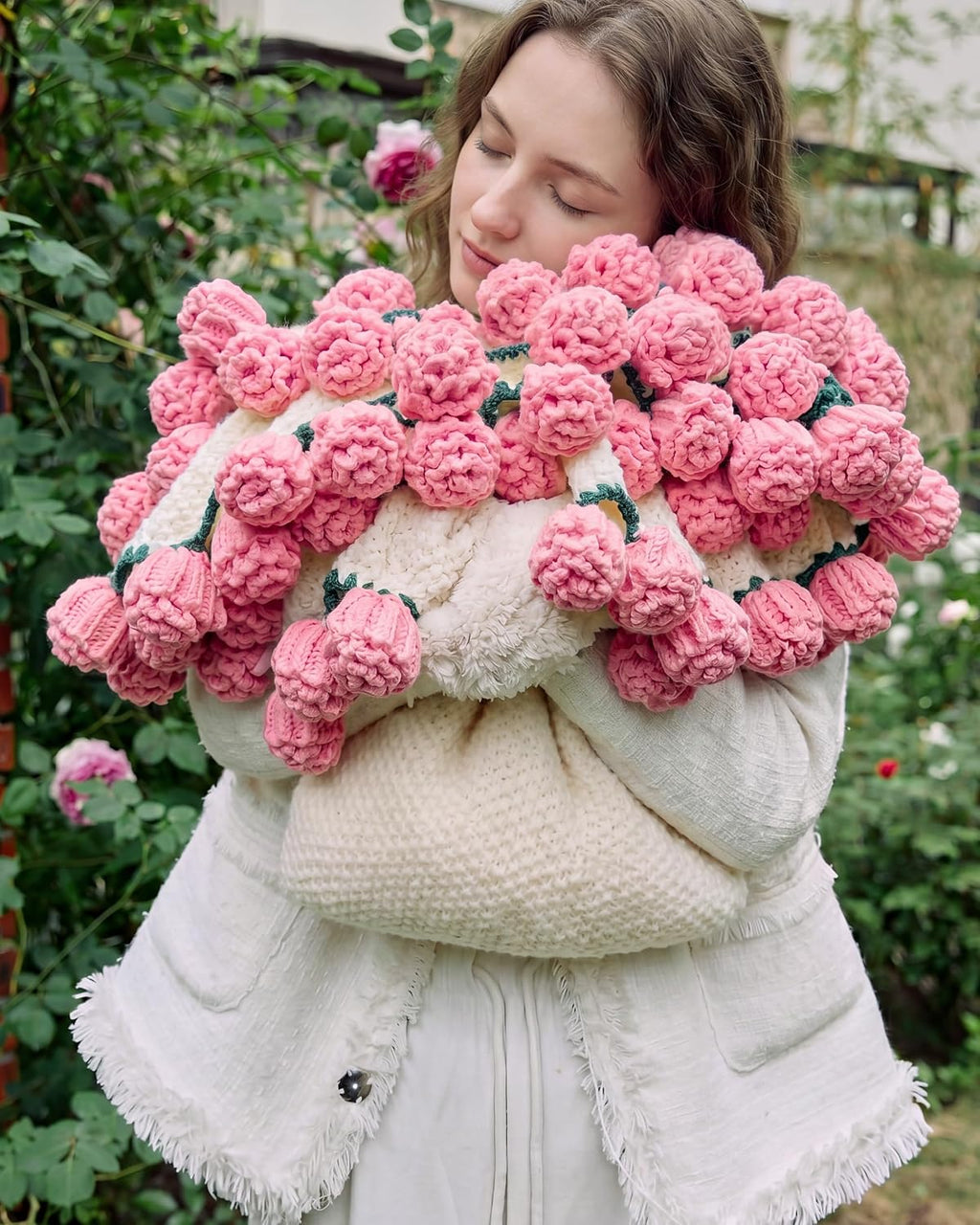 3-in-1 Round Rosebud Knit Throw - Pink, 130cm Diameter