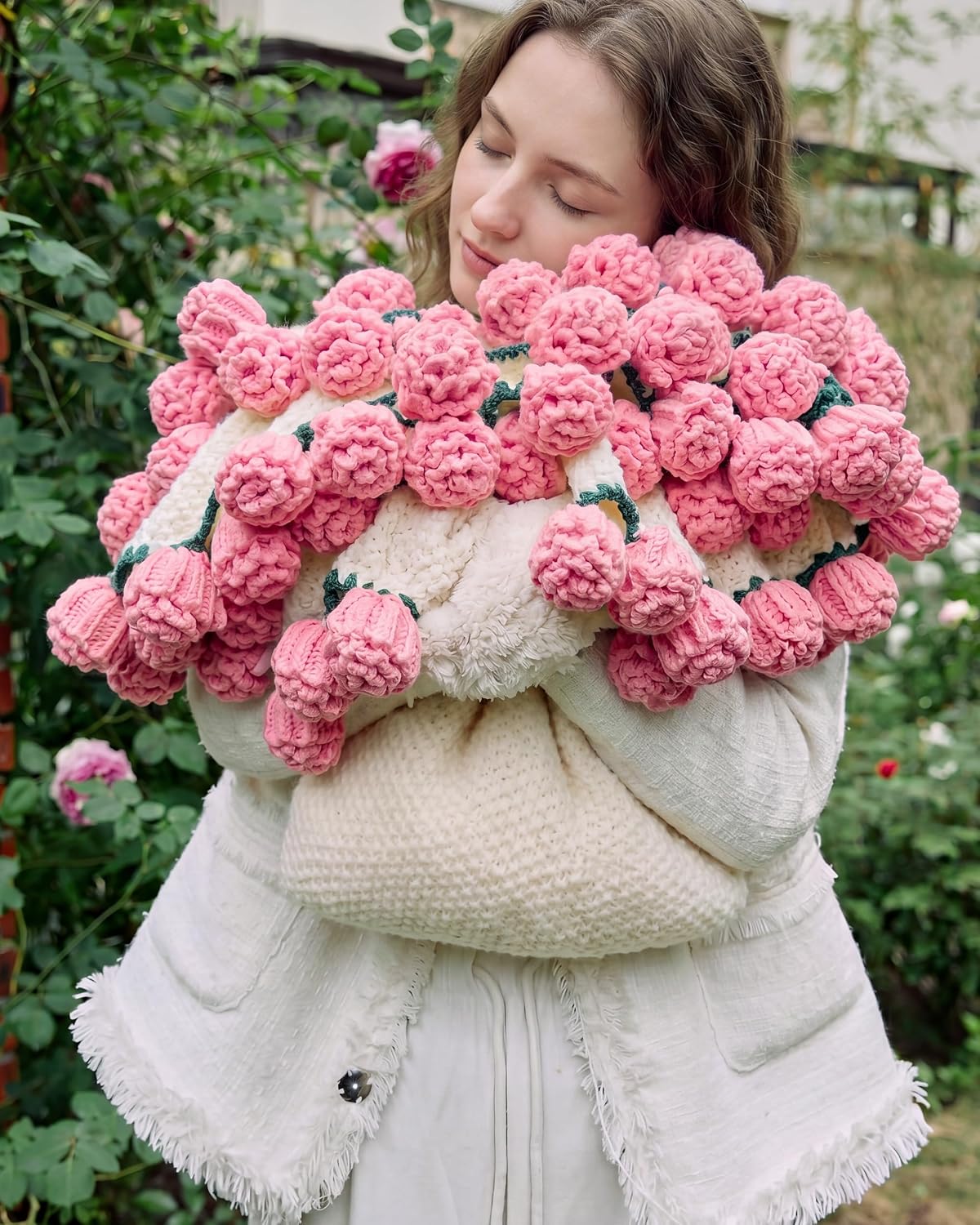 3-in-1 Round Rosebud Knit Throw - Pink, 130cm Diameter