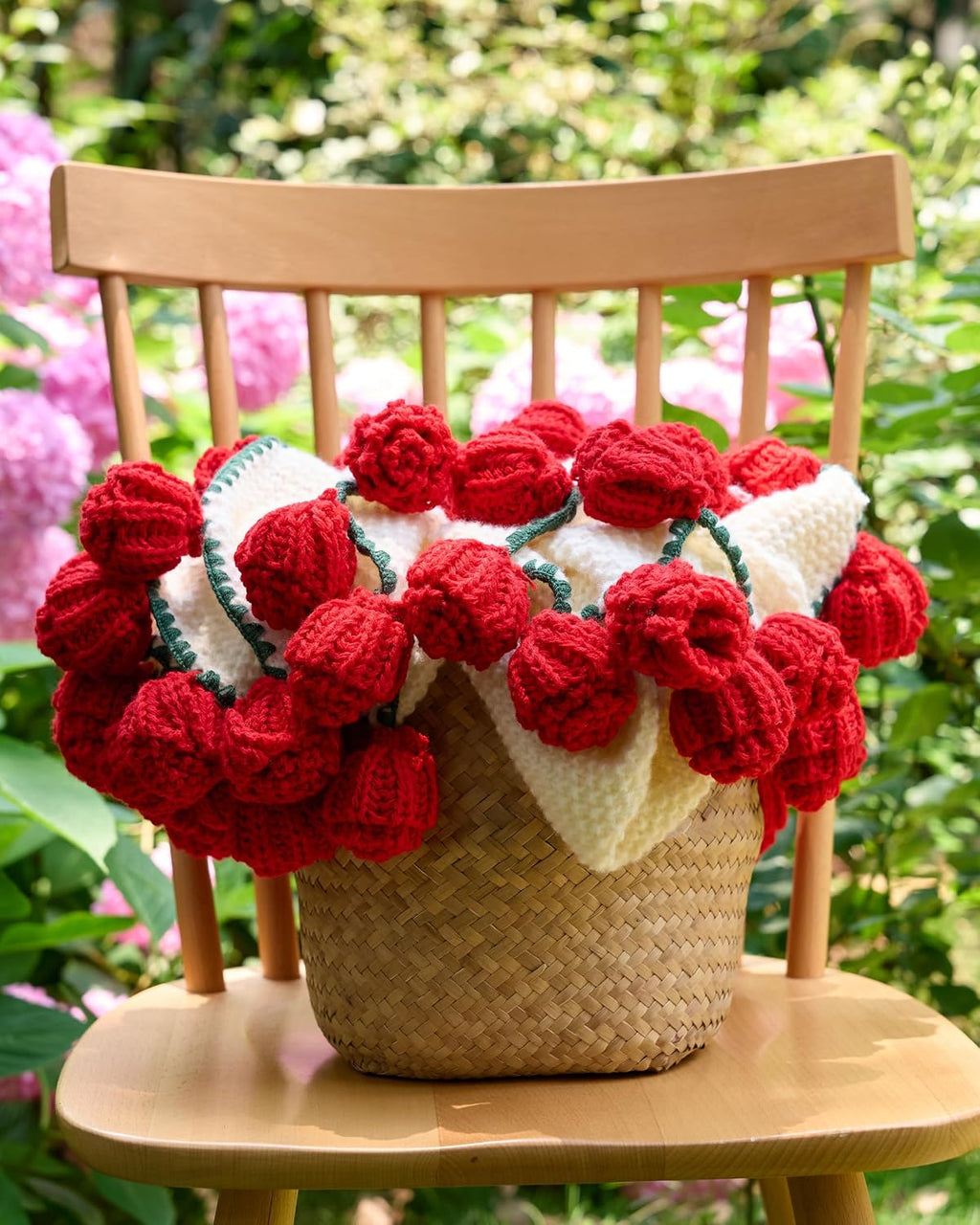 3-in-1 Round Rosebud Knit Throw - Red, 130cm Diameter