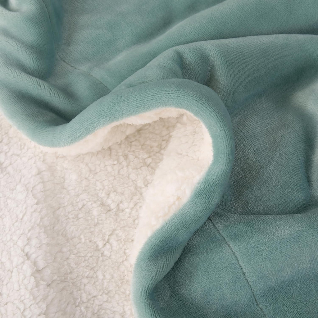 Microfibre Teddy Sherpa Throw Blanket - Sage Green