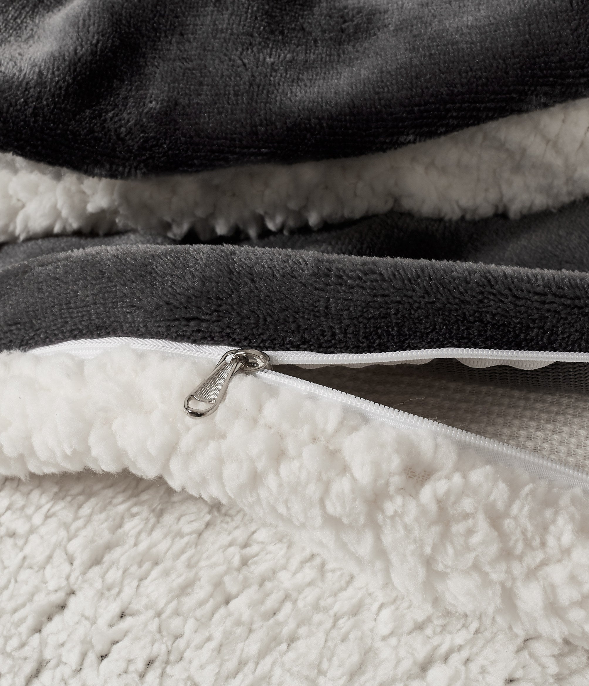 2-in-1 Teddy Sherpa Quilt Cover Set & Blanket - Charcoal