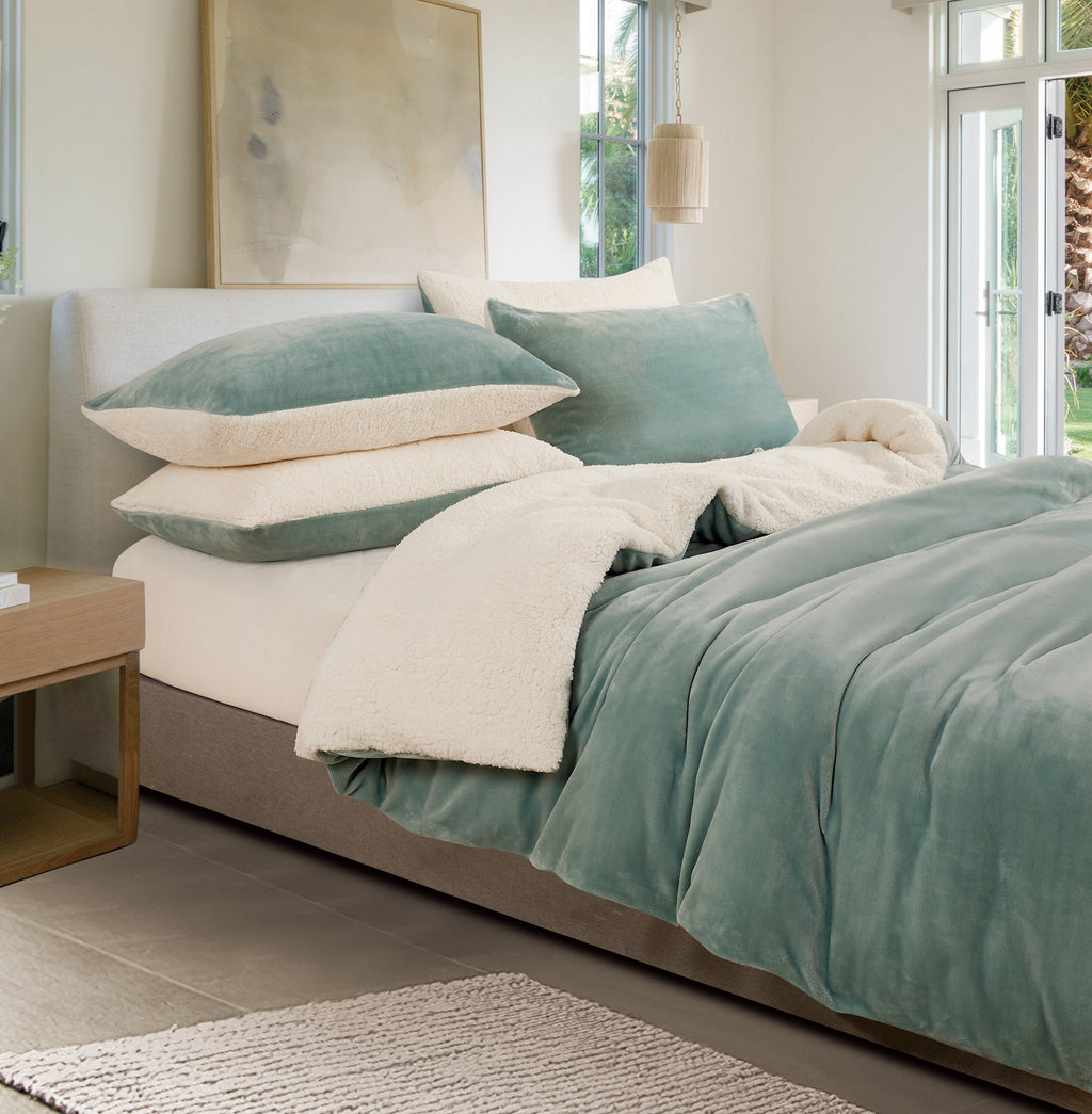 2-in-1 Teddy Sherpa Quilt Cover Set & Blanket - Sage Green