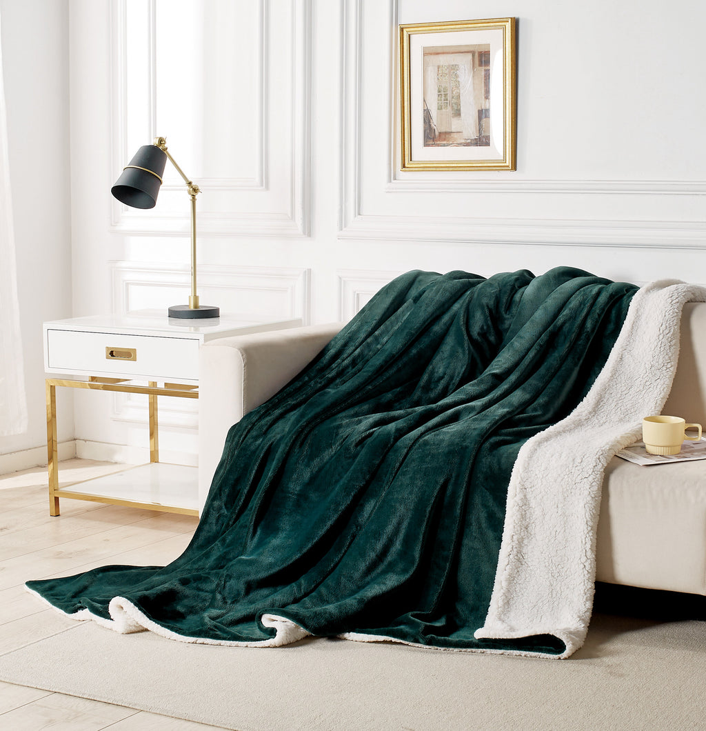 2-in-1 Teddy Sherpa Quilt Cover Set & Blanket - Emerald Green