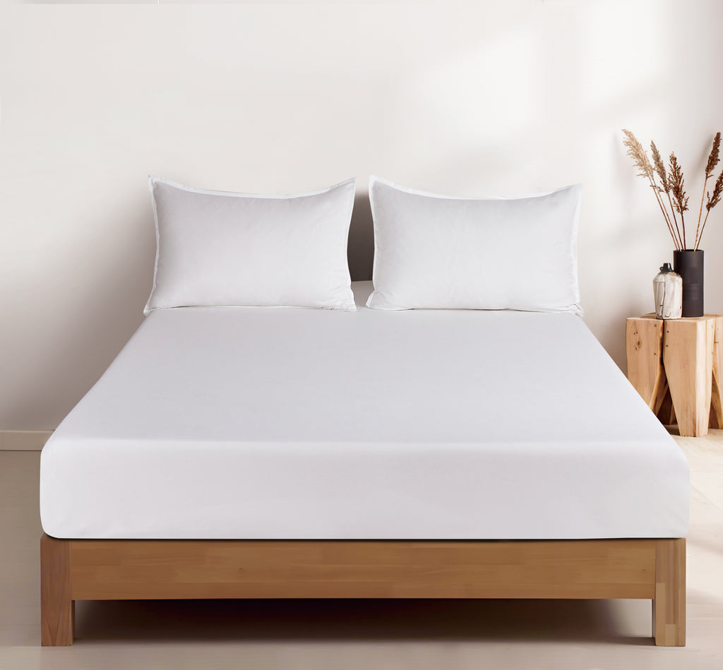 CleverPolly 100% Vintage Washed Microfibre Fitted Sheet Set – Ultra Soft & Lightweight All-Season Fitted Sheet with Matching Pillowcases (White)